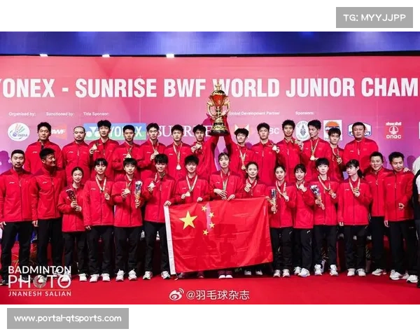 中国青年羽毛球队重夺苏汉迪纳塔杯围绕五星红旗欢庆再创辉煌 中国青年羽毛球队重夺苏汉迪纳塔杯围绕五星红旗欢庆再创辉煌